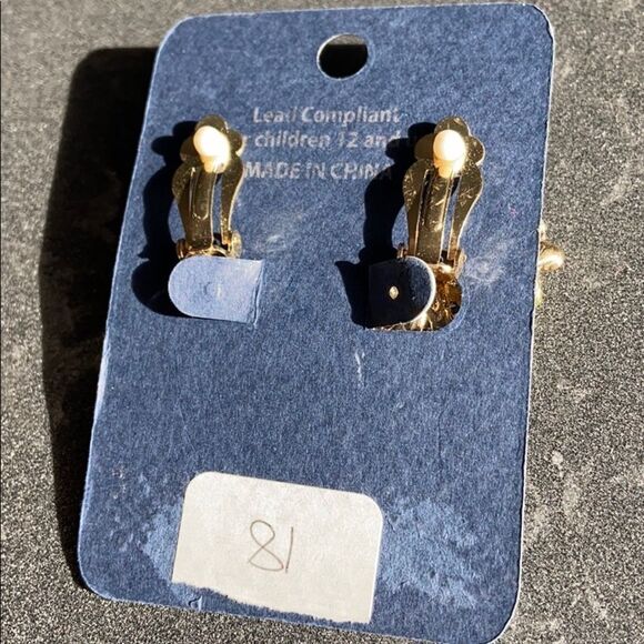 New York Style Floral Statement Clip On Earrings - Picture 4 of 7